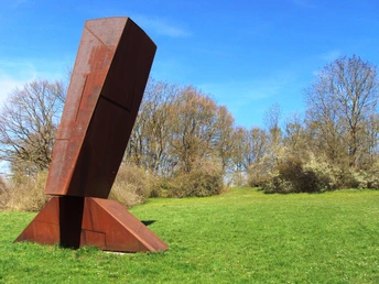 Skulptur Kopf von Franz Bernhard in Salzgitter-Bad