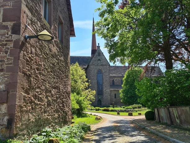 Qualitätstour Klostertour (St 1 + St 2) - Kloster Amelungsborn Qualitätstour Klostertour (St 1 + St 2) - Kloster Amelungsborn