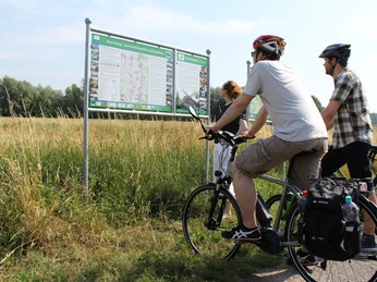 Infotafeln helfen bei der Orientierung