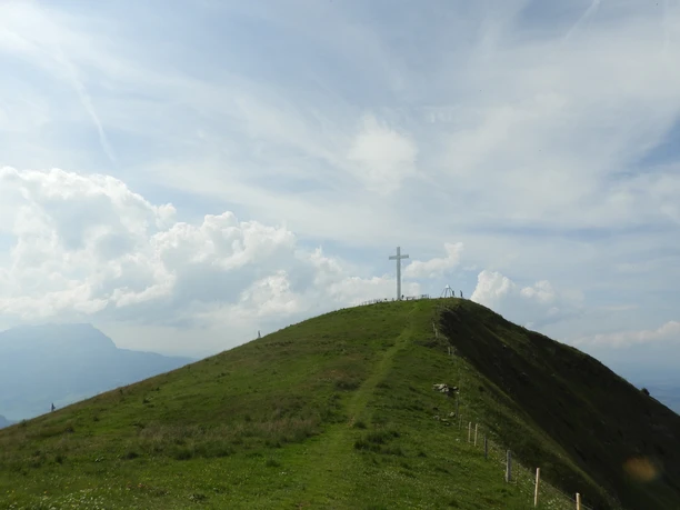 Aufstieg Bleikigrat mit Blick auf das Buochserhorn