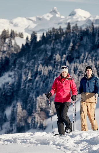 Schneeschuhlaufen auf dem Stoos