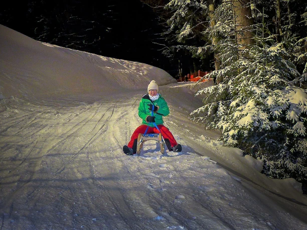 Nachtschlitteln im Sattel-Hochstuckli