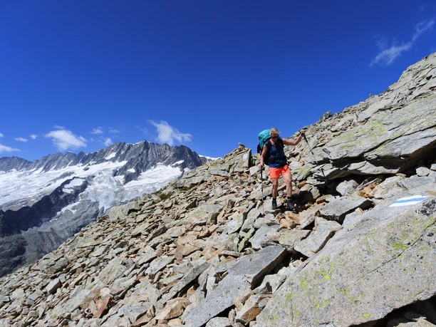 Typische Wegstelle zwischen Chelenalphütte und Bergseehütte