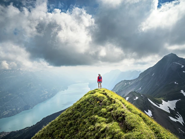 Was für eine Aussicht vom Brienzergrat Trail running in the Swiss Alps
