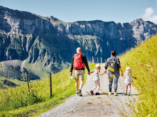 Wandern mit der Familie auf der Marbachegg