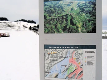 Unterwegs treffen Sie auf 4 Informationstafeln