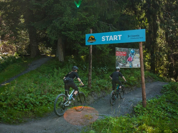 Auf gehts - der Flowtrail auf der Marbachegg ist gut signalisiert