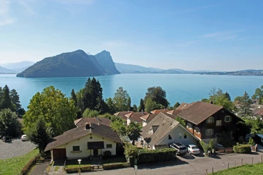 Vitznau mit Blick auf den Bürgenstock