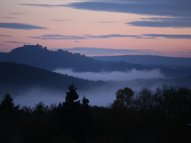 Morgenstimmung mit Schloss Waldeck am Urwaldsteig Edersee