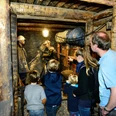 Familie im Schaubergwerk Ronneburg