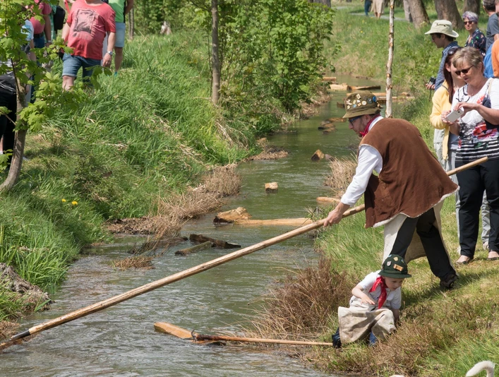 Schauflößen des Flößerverein Muldenberg e. V.