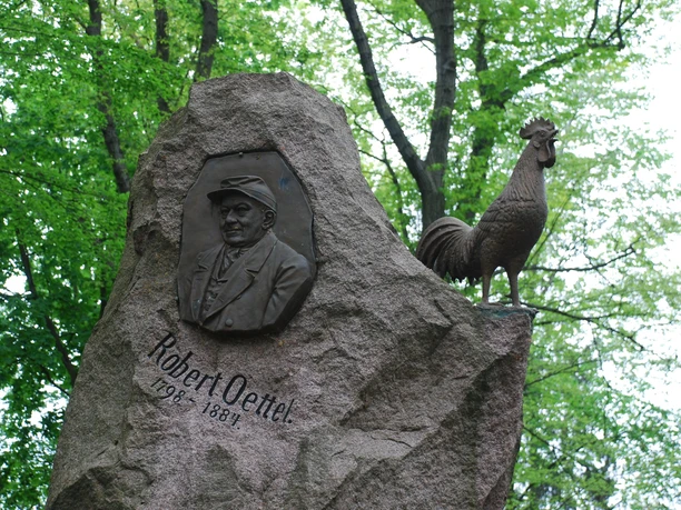 Robert-Oettel-Denkmal (Hühnerdenkmal), Görlitz