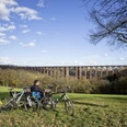 Göltzschtalbrücke mit Radfahrer