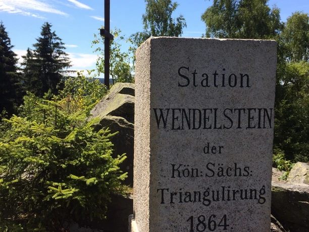 Wendelstein mit königl.-sächs. Trianguliersäule von 1864