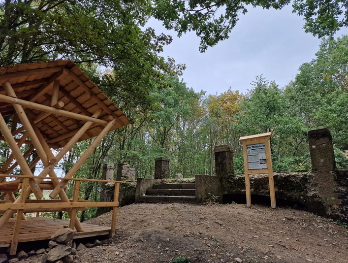 Oelsnitz Ruine Rastplatz Wettinturm