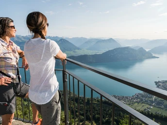 Den Ausblick beim Rigi Känzeli geniessen