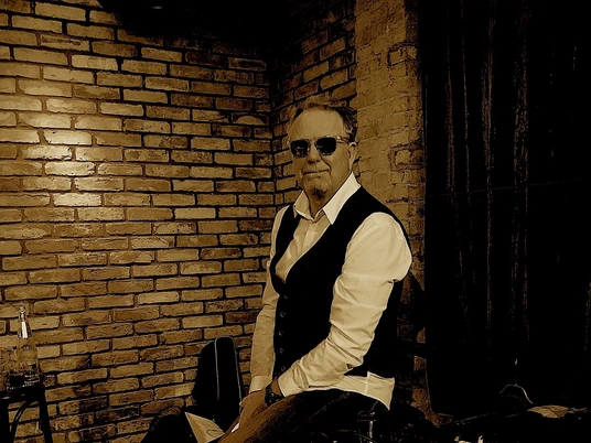 Winterzauber-Konzert - The Taylor's auf Juist.jpg Winterzauber-Konzert - The Taylor's auf JuistWinter magic concert - The Taylor's on JuistVintermagisk koncert - The Taylor's på JuistWintermagisch concert - De Taylor's op Juist