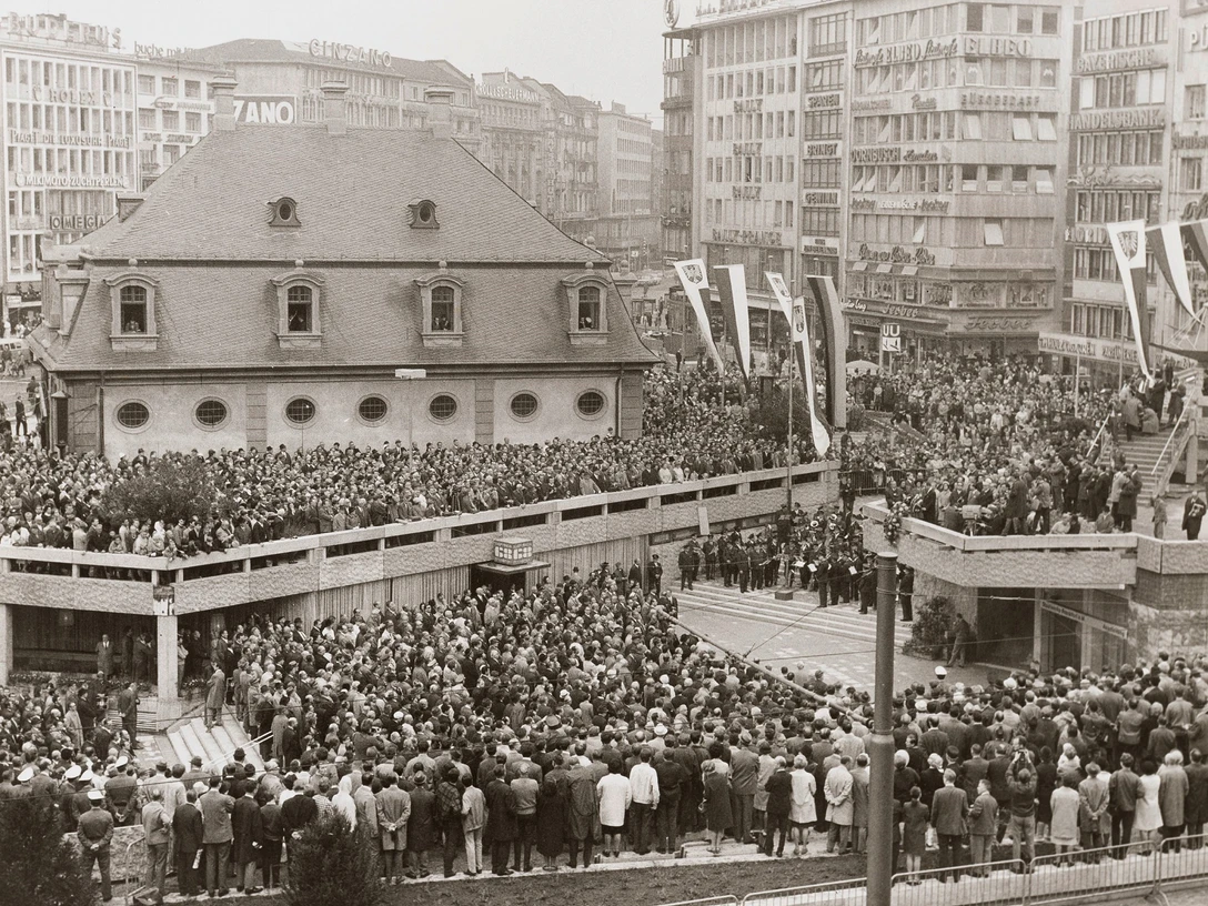 Einweihung der U-Bahn am 4. bis 6. Oktober 1968 an der Hauptwache. Fotografie von Willy Keim am 4.10.1968 © HMF.jpg