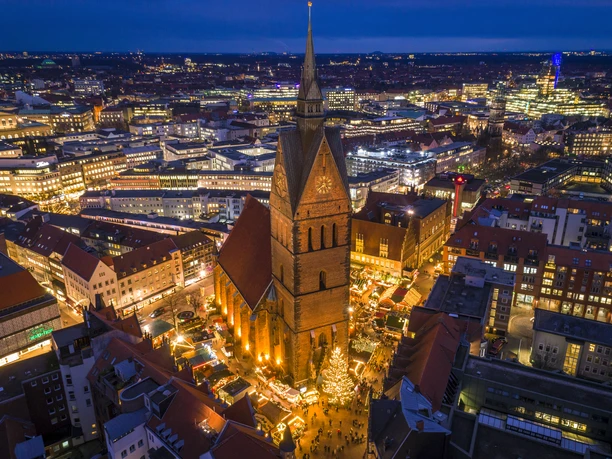 Marktkirche Weihnachtsmarkt - Lars Gerhardts (15).jpg Marktkirche Weihnachtsmarkt - Lars Gerhardts (15).jpg