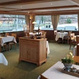 restaurantschiff-ufem-fluss-ambiente.jpg
