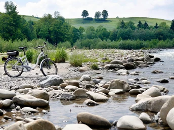 Mit dem Flyer an der Emme