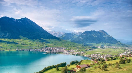 Blick von der St. Jost Kapelle nach Buochs