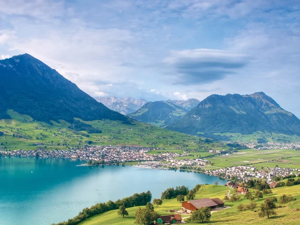 Blick von der St. Jost Kapelle nach Buochs