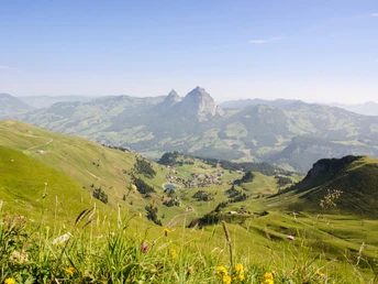 Aussicht auf Dorf Stoos