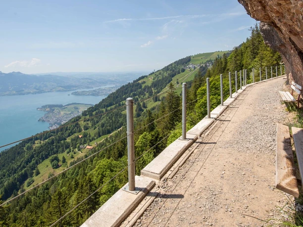 Vom Kaltbad geht's Richtung Felsenweg