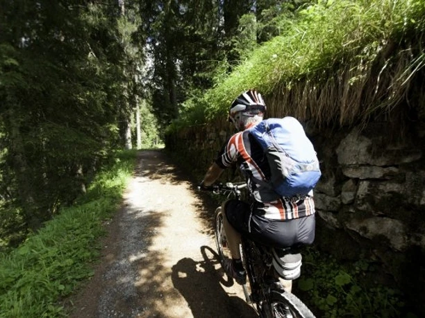 Bike-Tour 412: Sehr abwechslungsreiche Landschaften