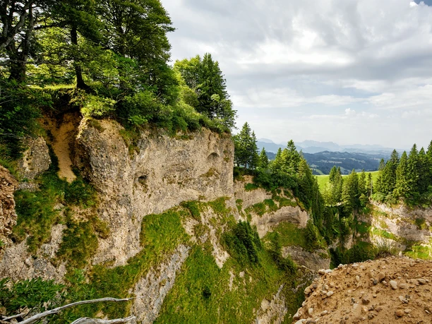Auch beim Hängst hat man einen tollen Blick in die tiefe Schlucht