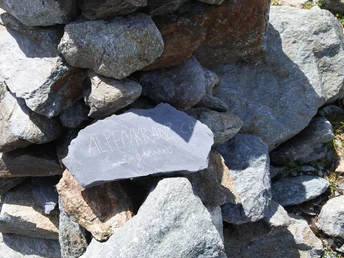 Steine dominieren die Landschaft