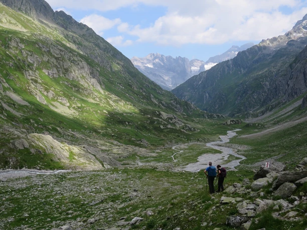 Wir durchqueren ein riesiges Gletschervorfeld