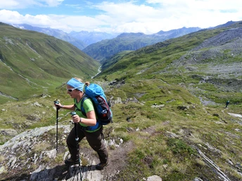 Wunderschöne Aussichten mitten in den Hochalpen rund um die Rotondohütte.