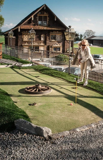 Gasthaus Hämikerberg mit Spiel!Golf Anlage