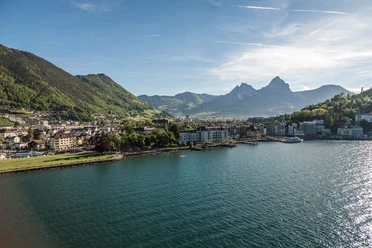 Brunnen am Vierwaldstättersee mit den Mythen