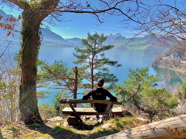 Wildromantischer Weg zwischen Kuorez und Förstli
