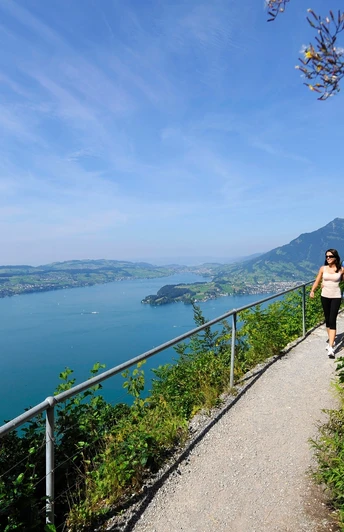 Bürgenstock Felsenweg mit Aussicht