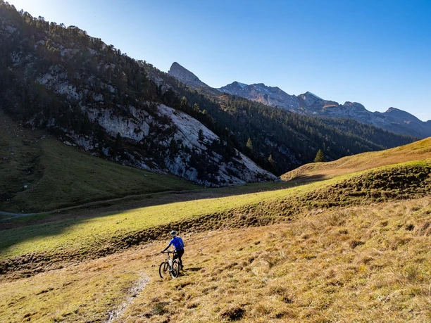 Ennet dem Wannentritt