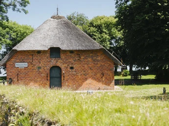 © Laura Müller l Sylt Marketing_Altfriesisches Haus in Keitum.jpg