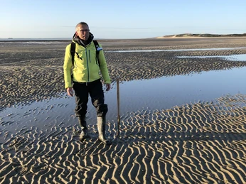 Wattführer Jan Krüger im Hörnumer Watt hochkant.JPG