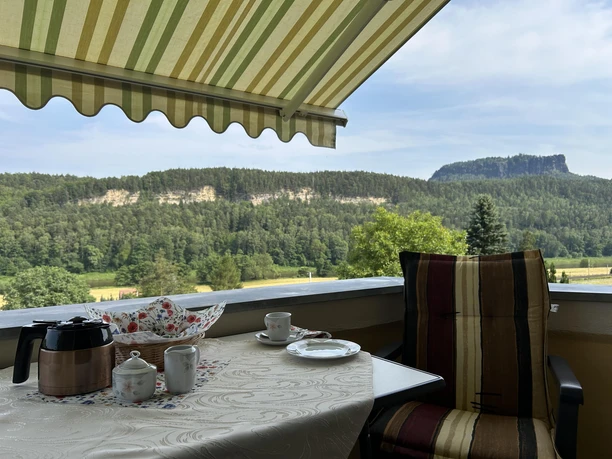 Blick vom Balkon zum Lilienstein