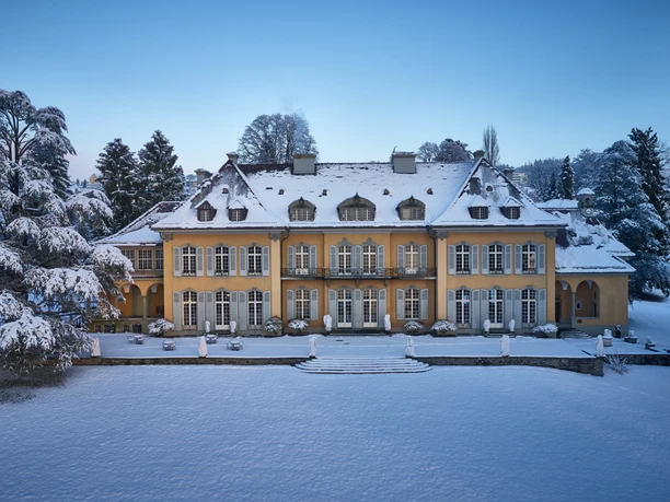 Villa Aussen Winter2.jpg