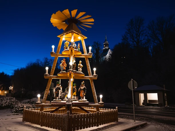 Ortspyramide in Gornsdorf