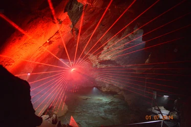 Lasershow in der Drachenhöhle