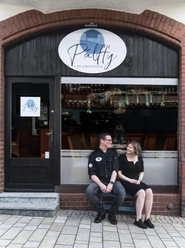 Das Café & Restaurant Pálffy im Stadtzentrum von Ronneburg/Vogtland