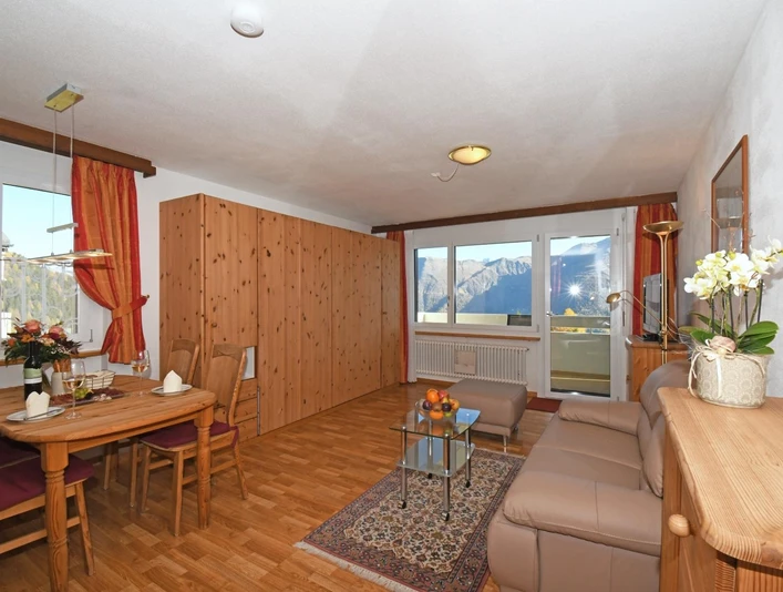 Ferienwohnung Alpenhaus 46 - Wohn-/Schlafzimmer
