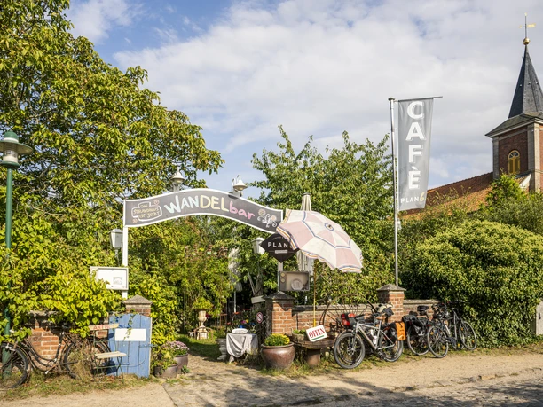 Café Plan b en antiek Wandelbar in Stiepelse Café Plan b en antiek Wandelbar in Stiepelse