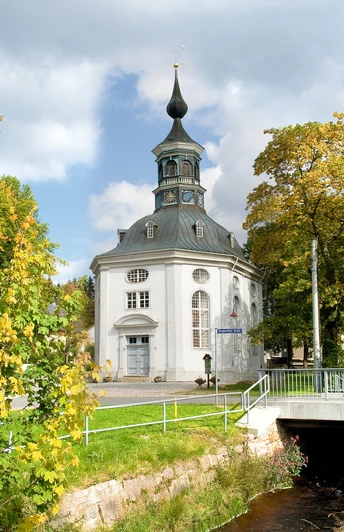 Trinitatiskirche in Carlsfeld, älteste Rundkirche Sachsens