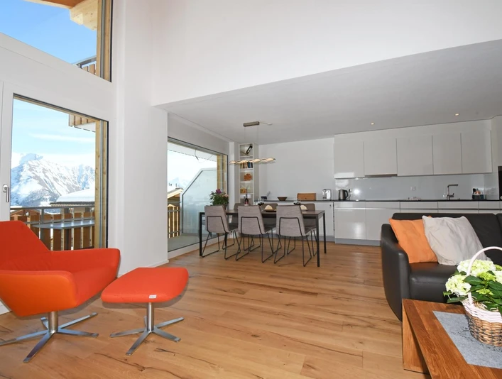 Ferienwohnung Arve 2.2 - Wohnzimmer und Essbereich